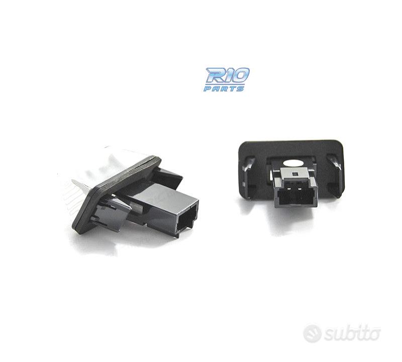 Set 2 Luci Targa LED Per Citroën E Peugeot – Sostituzione OEM 6340A3, Modelli C3 C4 C5 Xsara 206 307 406 5008 Partner