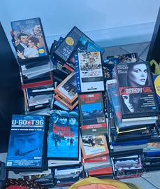 Più di 600 videocassette