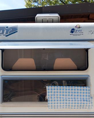 Finestra caravan roulotte Fendt