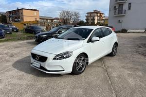 VOLVO V40 D2 Business
