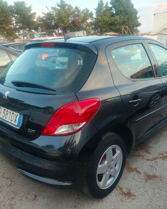 Peugeot 207 1.4 8V