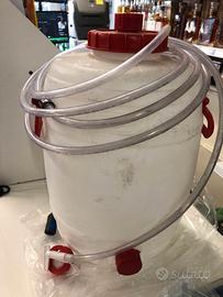 SERBATOIO IN PLASTICA CON RUBINETTO E TUBO