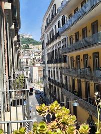 Appartamento di 223 m² con più di 5 locali a Napol