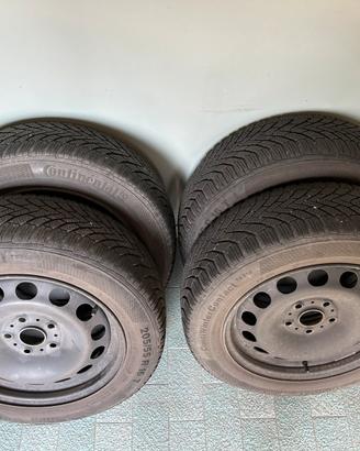 4 pneumatici Continental 205/55 R16 invernali