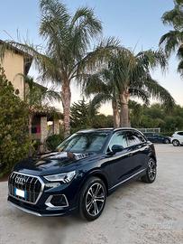 Audi Q3 40 TDI quattro S tronic Business Advanced