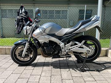 Suzuki GSR600