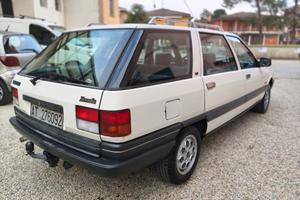 Renault 21 Nevada 1.7 GTS + gancio traino