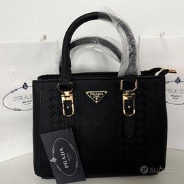 Borsa tracolla Prada nuova con cartellino