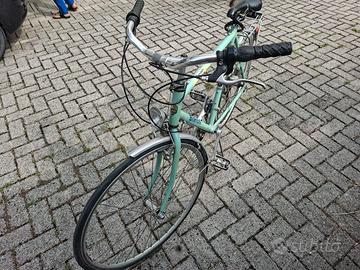 Bicicletta bianchi
