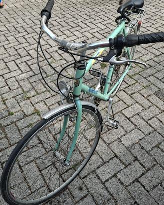 Bicicletta bianchi