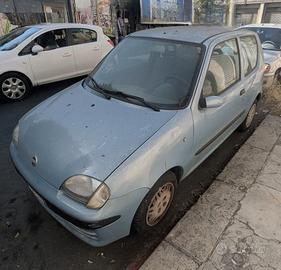 Fiat 600 immatricolata nel luglio 2002.