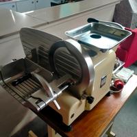 Tritacarne grattugia affettatrice