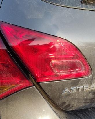 Fanale post sx int OPEL ASTRA J del 2010