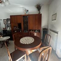 Mobili Salotto + Tavolo con sedie