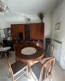 Mobili Salotto + Tavolo con sedie