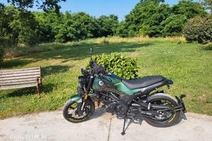 moto Leoncino 125 