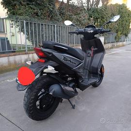Scooter Piaggio Typhoon 50 cc a 2 tempi