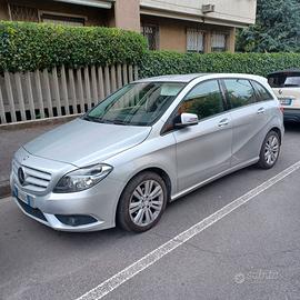Mercedes-Benz B 180 Classe B – 1.5 T246 cdi Execut