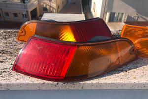 Frecce e fari per Porsche