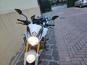 Yamaha FZ8