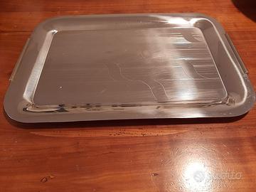 Grande vassoio color argento in acciaio inox