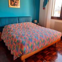 letto matrimoniale testata imbottita 