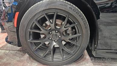 Cerchi in lega 20" + gomme dodge Challenger/Charge