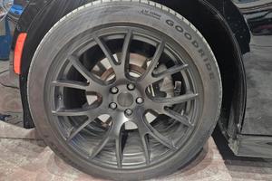 Cerchi in lega 20" + gomme dodge Challenger/Charge