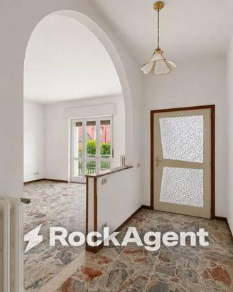 Appartamento di 117 m² con 3 locali e box auto a G