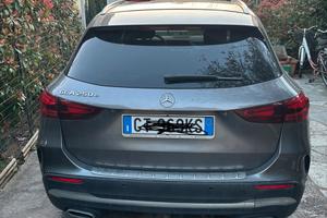 Mercedes GLA 250 plus in hybrid