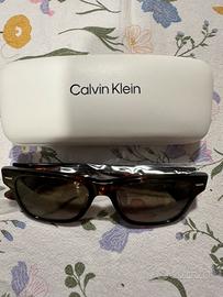 Occhiali da sole Calvin Klein mai indossati