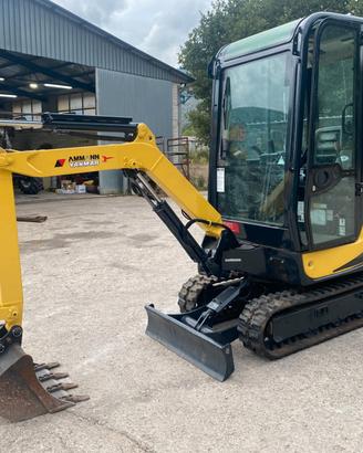 Miniescavatore Yanmar SV16