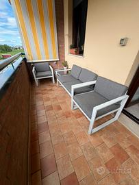 Set da giardino 4 posti + tavolino