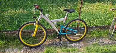 bicicletta per ricambi