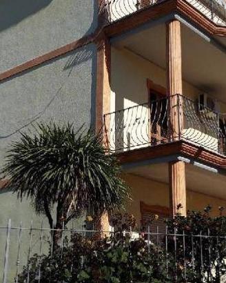 Immobile in asta di 365 m² con 5 locali e box auto