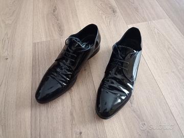 Scarpe derby in vernice per eventi speciali