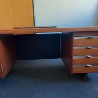 Scrivania da ufficio con 8 cassetti 180x90x76