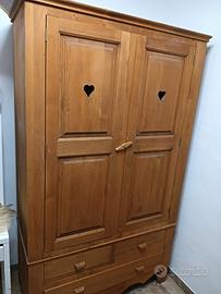 Armadio Due Ante e cassetti massello 