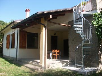 Villetta con giardino
