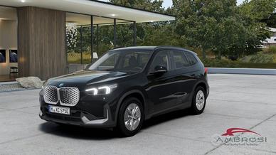 BMW iX1 eDrive20 Premium Package