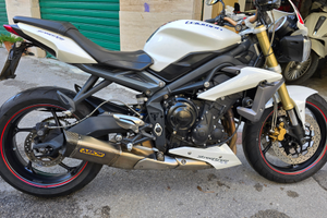 Triumph Street Triple 675