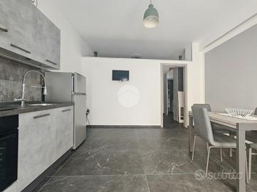 2 LOCALI A MANFREDONIA