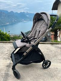 Trio Inglesina Electa con appoggio