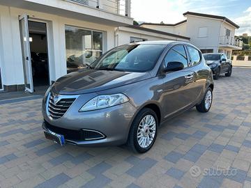 Lancia Ypsilon 1.2 69 CV 5 porte S&S Platinum