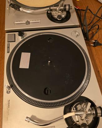 Coppia di giradischii Technics SL-1200