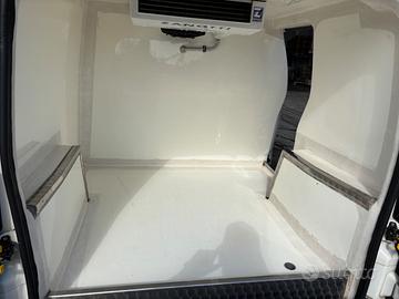 Fiorino fnax coibentato con frigo