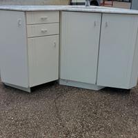 mobile bagno ad angolo