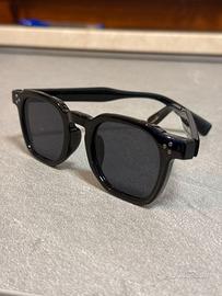Occhiali da sole neri stile vintage