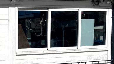 Finestra scorrevole a 3 ante