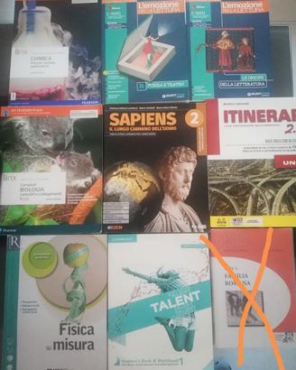 libri scolastici come nuovi a 10 € cad.